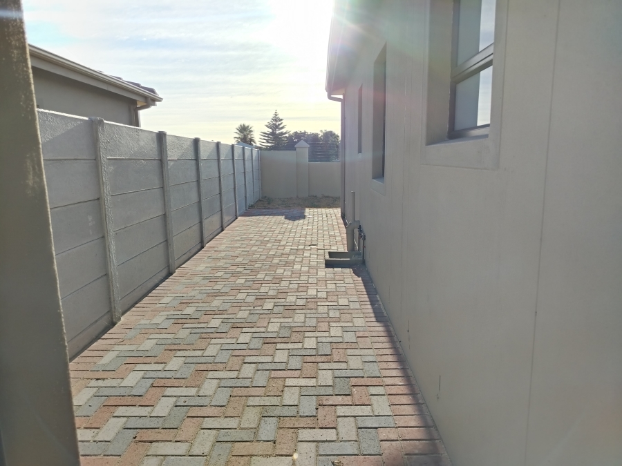 3 Bedroom Property for Sale in Stellendale Western Cape